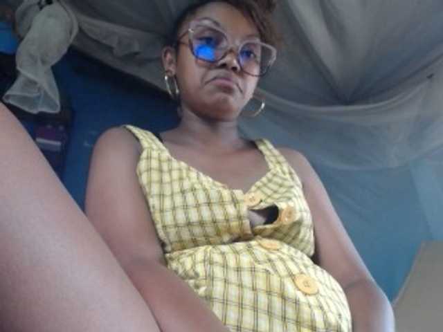 Live sex webcam photo for pretty-ass #292401162