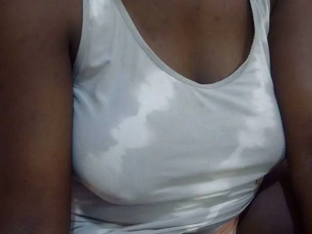 Live sex webcam photo for pretty-lioness #292168894