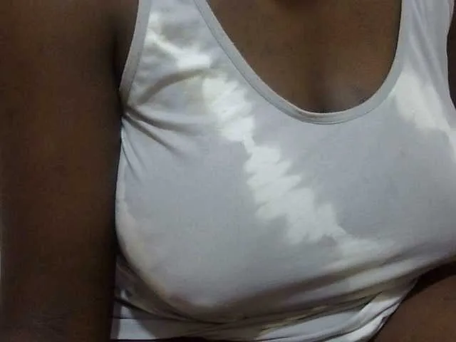 Live sex webcam photo for pretty-lioness #292698763