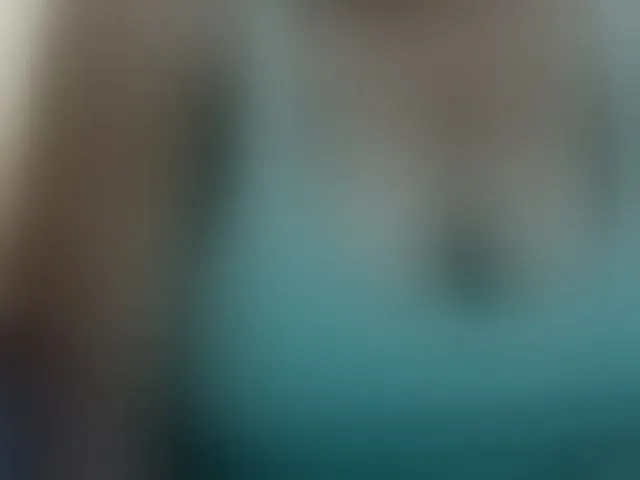 Live sex webcam photo for pretty-lioness #292951381