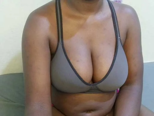 Live sex webcam photo for pretty-lioness #293412661