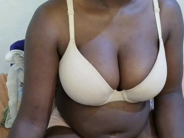 Live sex webcam photo for pretty-lioness #293644489