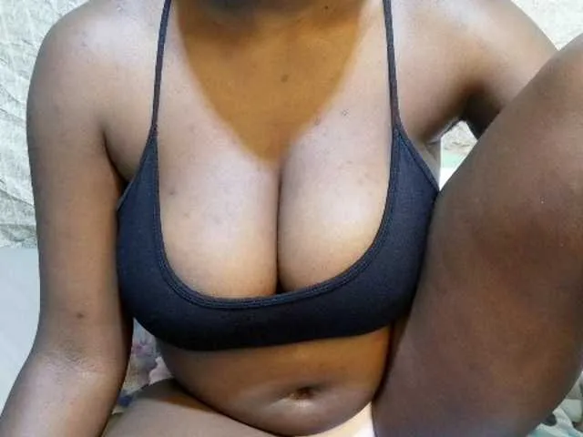Live sex webcam photo for pretty-lioness #293746560