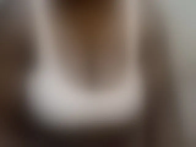 Live sex webcam photo for pretty-lioness #293774082