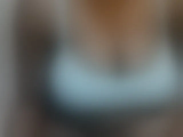 Live sex webcam photo for pretty-lioness #293892509