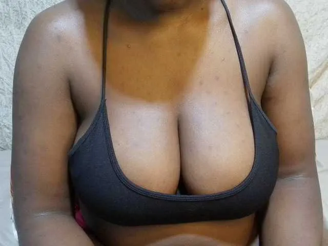 Live sex webcam photo for pretty-lioness #293948283