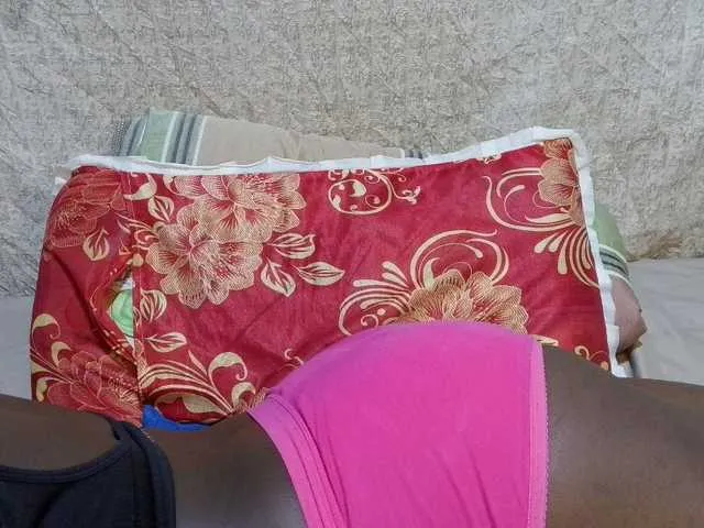 Live sex webcam photo for pretty-lioness #293953580