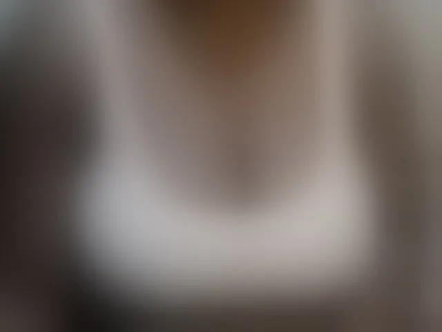 Live sex webcam photo for pretty-lioness #293977558