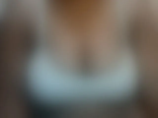Live sex webcam photo for pretty-lioness #294008387