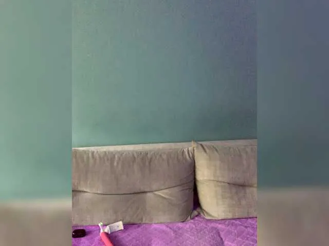 Live sex webcam photo for prettyKris #275854346