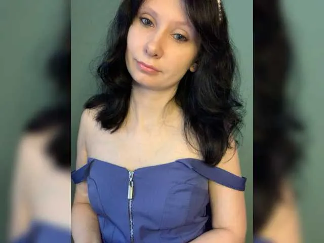 Live sex webcam photo for prettyKris #275979301