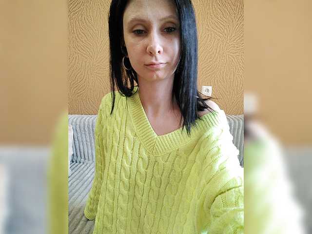 Live sex webcam photo for prettyKris #277249172