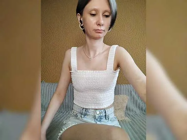 Live sex webcam photo for prettyKris #291336072