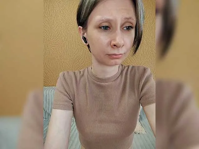 Live sex webcam photo for prettyKris #291357315