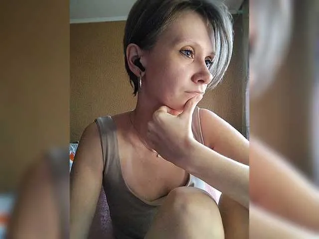 Live sex webcam photo for prettyKris #291823109