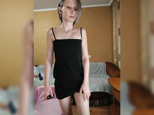 Live sex webcam photo for prettyKris #292447755