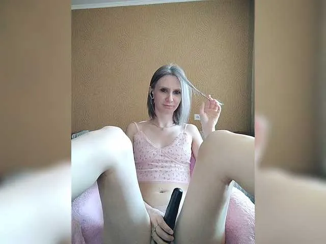 Live sex webcam photo for prettyKris #293468523