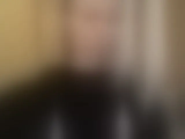 Live sex webcam photo for prettyKris #293736317