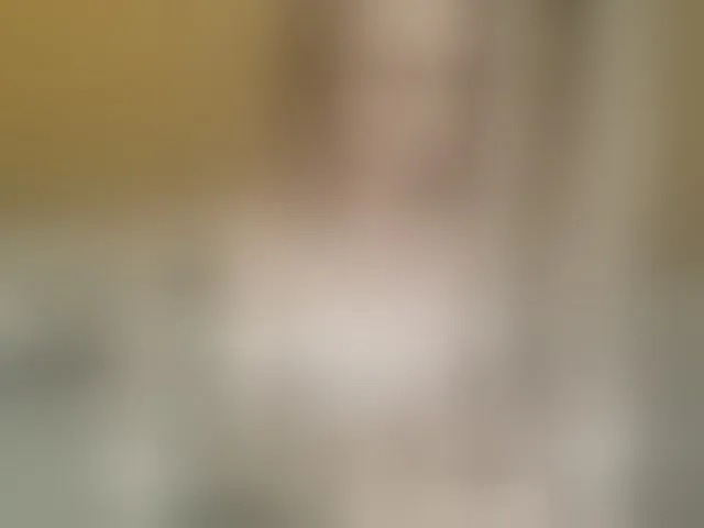 Live sex webcam photo for prettyKris #293952009