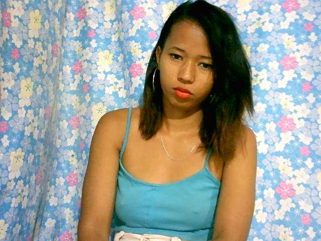 Live sex webcam photo for prettyrose2 #275558498