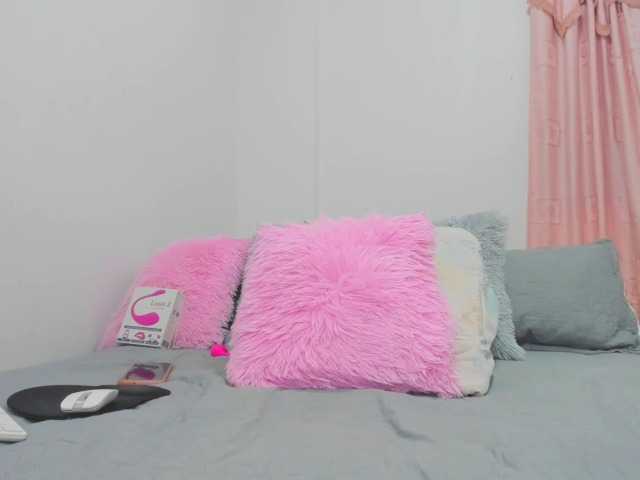 Live sex webcam photo for prettyts4u #278211753