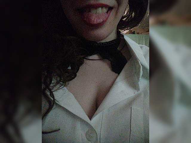 Live sex webcam photo for princes7773 #276388367