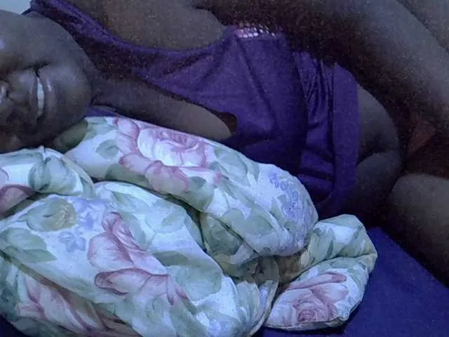 Live sex webcam photo for princess-ariah #291043188