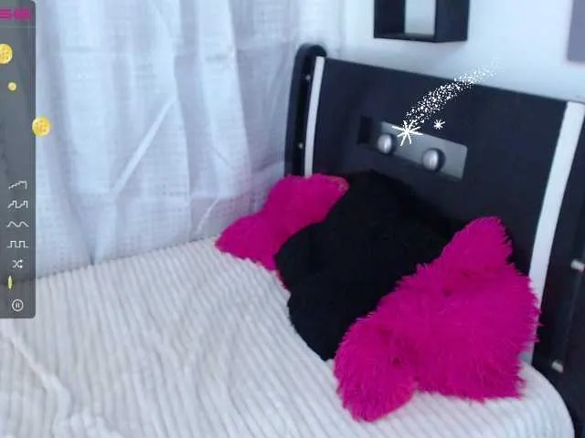 Live sex webcam photo for princess-hot #272523410