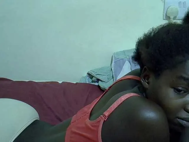 Live sex webcam photo for princess-scovia #290786100