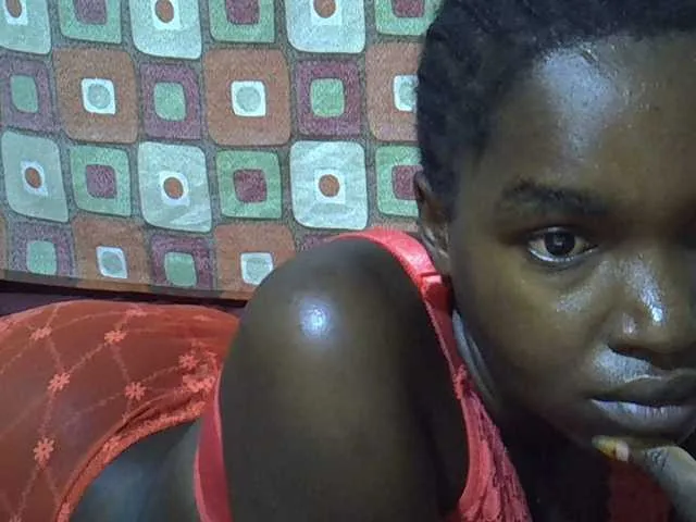 Live sex webcam photo for princess-scovia #291097080