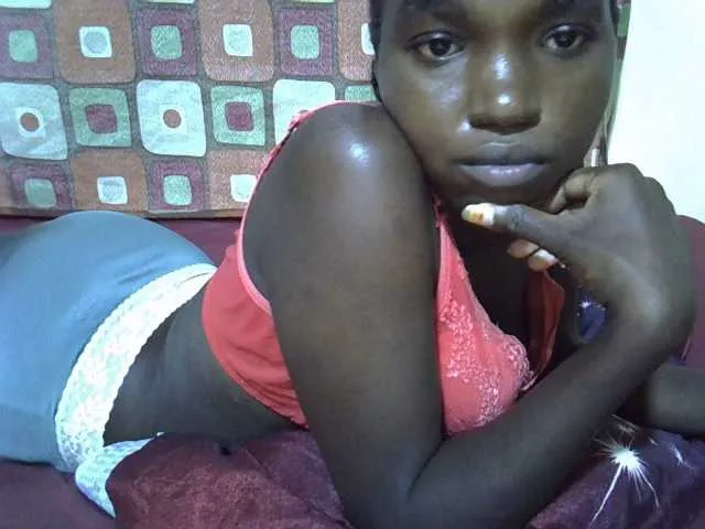 Live sex webcam photo for princess-scovia #291161077