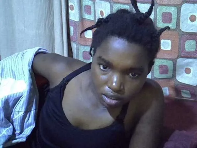 Live sex webcam photo for princess-scovia #291672719