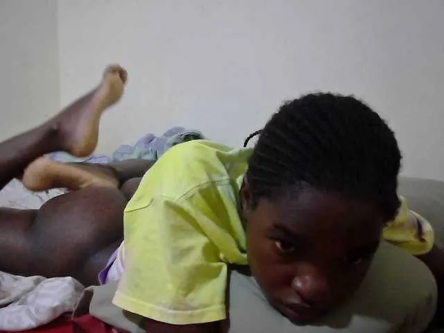 Live sex webcam photo for princess-scovia #293294876