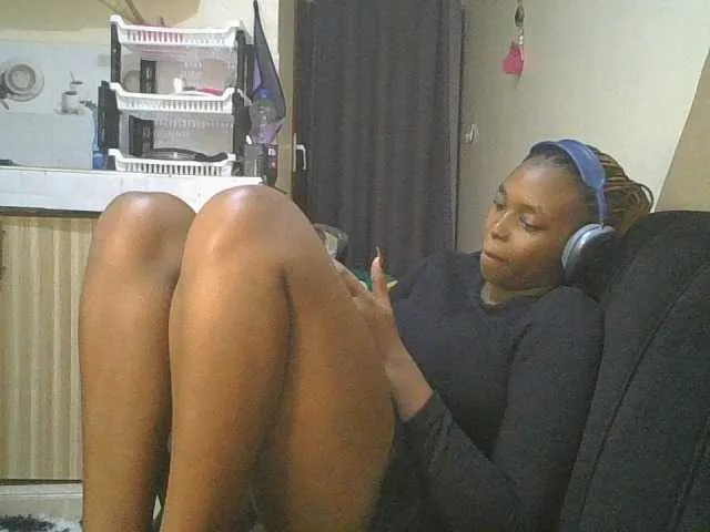 Live sex webcam photo for princess-zarih #293756329
