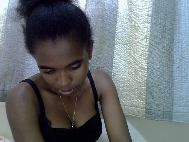 Live sex webcam photo for princessAria #291137949