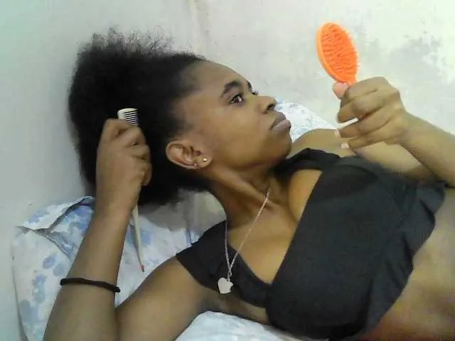 Live sex webcam photo for princessAria #291540277