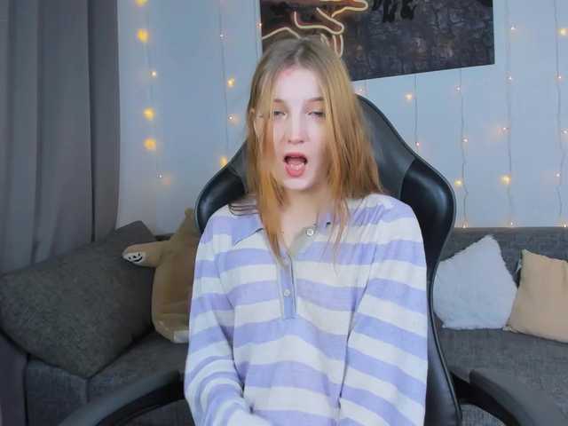 Live sex webcam photo for princesssas #277075891