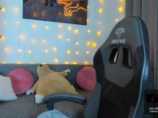 Live sex webcam photo for princesssas #277296772