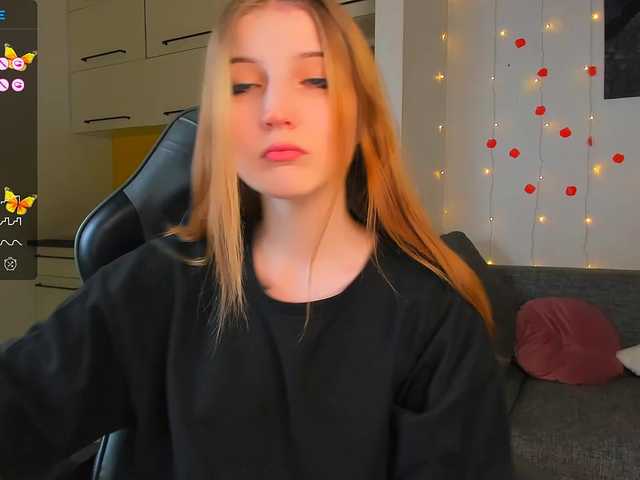 Live sex webcam photo for princesssas #277394658