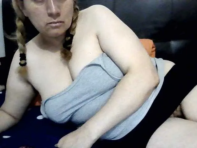 Live sex webcam photo for princessxxxsweet #292053532