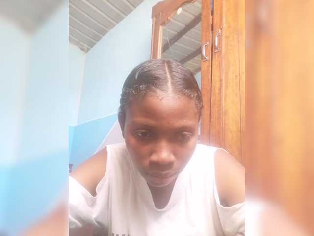 Live sex webcam photo for princillah1 #290859511