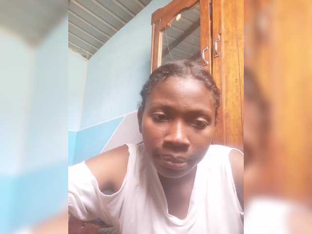 Live sex webcam photo for princillah1 #290860800