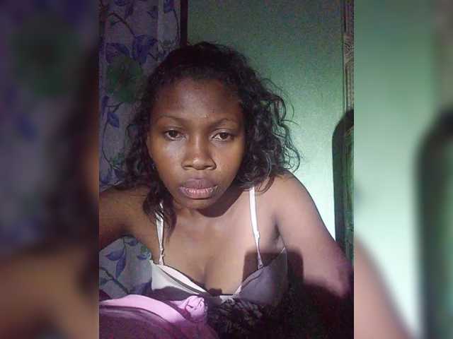 Live sex webcam photo for princillah1 #290885844