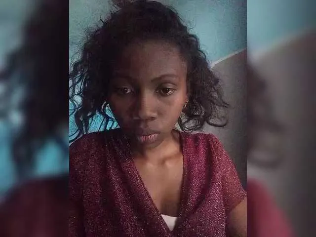 Live sex webcam photo for princillah1 #291640933