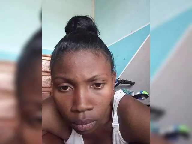 Live sex webcam photo for princillah1 #291700819