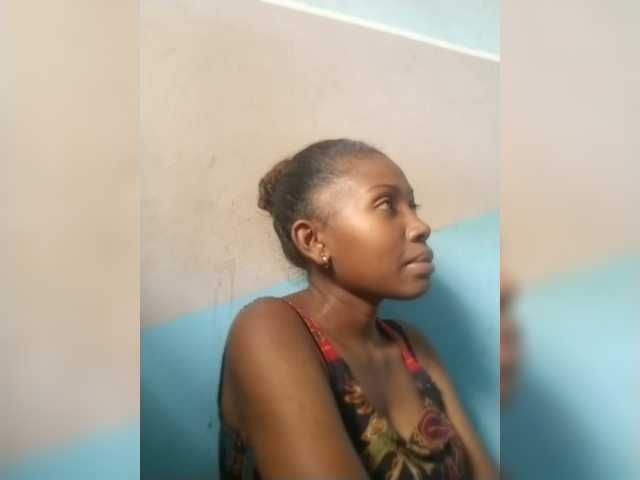 Live sex webcam photo for princillah1 #291993845