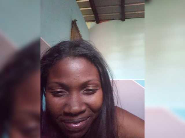 Live sex webcam photo for princillah1 #292128457