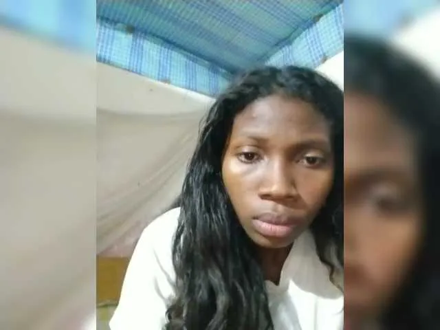 Live sex webcam photo for princillah1 #292415457