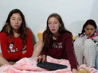 Live sex webcam photo for puccaandGaru #197707013