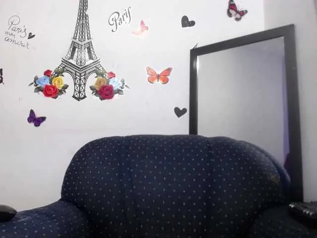 Live sex webcam photo for purplebutter #273759550